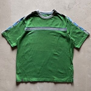 vintage y2k/2000s bum equipment striped boxy cropped tshirt